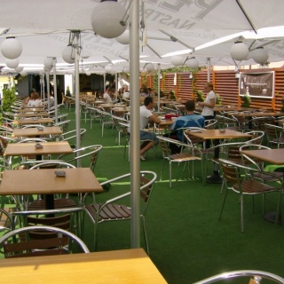 Gazon artificial MAC 250 GR – lățime 4 m 4