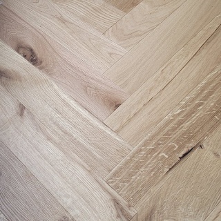Parchet stratificat stejar Heritage Style M, periat și lăcuit mat, 400 &times; 90 &times; 10/4 mm, HERSTM-OAK520 1